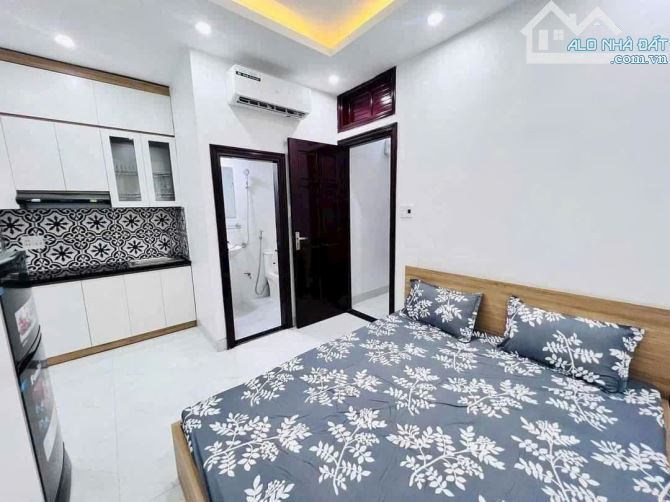 Tòa CHDV Xã Đàn 18 phòng, DT 1.2 tỷ/năm, cách ô tô 15m, nhà mới, 2 mặt thoáng, gần phố,70m - 5