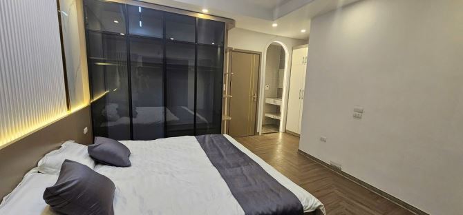 CỰC PHẨM XUÂN LA- TÂY HỒ- THANG MÁY- F.NỘI THẤT XỊN- NHÀ MỚI - 36M x 6Tầng -GIÁ NHỈNH 8 Tỷ - 5