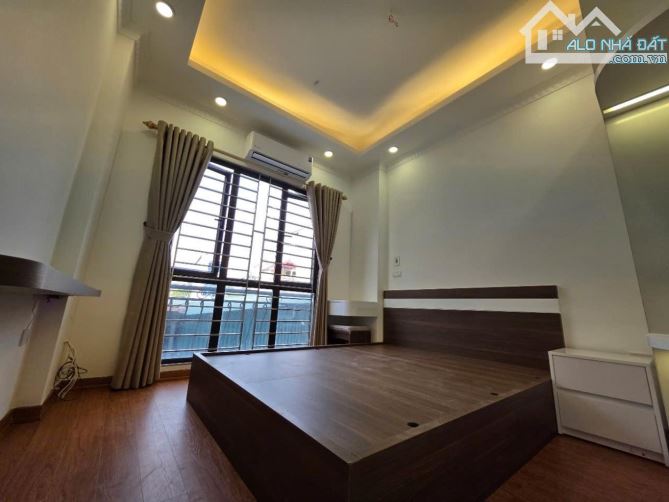 SIÊU PHẨM BÁT KHỐI LONG BIÊN 37m nhà mới tinh ôtô vào nhà nhỉnh 5 tỷ - 5