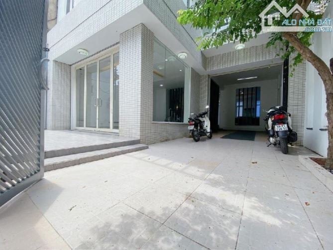 ĐỊNH CƯ CANADA CẦN BÁN GẤP BIỆT THỰ 3 TẦNG 9x20 NGAY CẠNH TẠ QUANG BỬU 💸 CHỈ 16T.. - 5