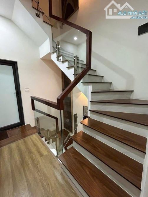 Bân nhà  quận Ba đình cách phố 20 m dân xây ở sướng - 5