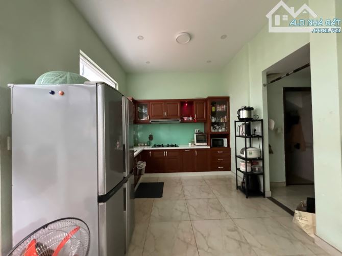 Bán biệt thự 19 Hưng Thái 1, Phú Mỹ Hưng Quận 7, DT 126m, trệt 2 lầu, giá 31 tỷ TL - 5