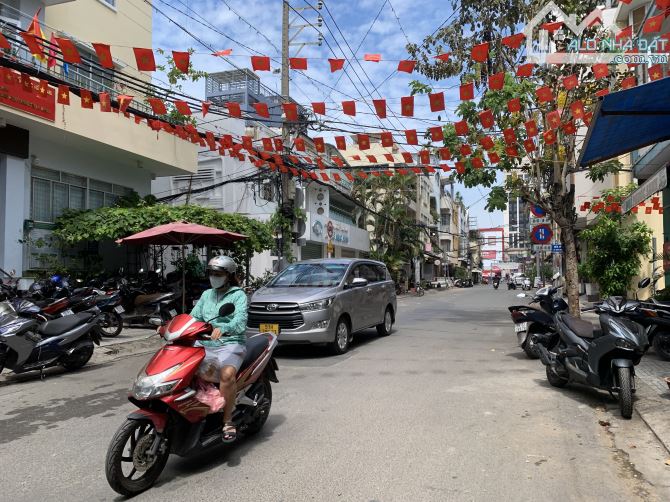 Hẻm Xe Hơi - Đã Hoàn Công , DT 40M2 ,4 Tầng Đúc Với 4PN,4WC Đoàn Thị Điểm - PN (Phan Đăng - 5