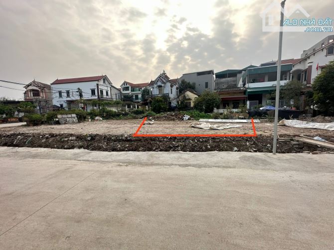 Cần bán 111 Tâm hoa. Công luận 2. Đất ODT Văn giang - 5