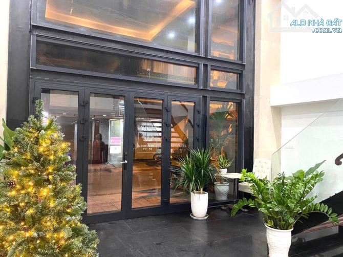 GIẢM CHÀO BÁN TOÀ NHÀ MẶT PHỐ NGUYỄN KHẮC HIẾU, TRÁI TIM ĐẢO NGỌC, VIEW HỒ TÂY KD 400Tr/Th