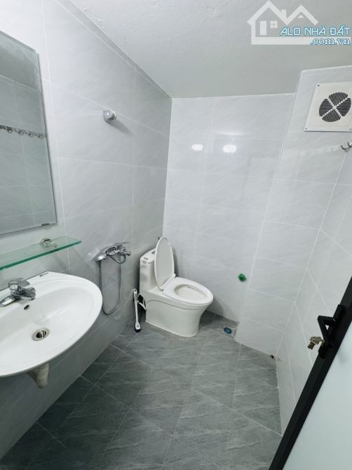 👉 Bán nhà Lĩnh Nam 48m2 10 tỷ: NGÕ Ô TÔ - KINH DOANH ONLINE, Ô TÔ VÀO NHÀ, NGÕ THÔNG SANG - 5