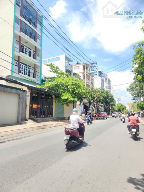Mặt tiền Trần Văn Kiểu ngay Lý Chiêu Hoàng 3 tầng đúc, 76m2 sổ nở hậu khu sầm uất chỉ 11,7 - 5