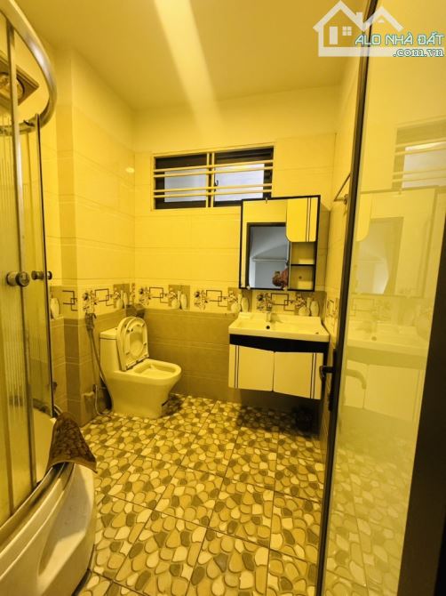 Tôn Đức Thắng 10m ra oto tránh 30m ra mặt phố 30m ra hồ Văn Chương mặt tiền rộng ở sướng - 5
