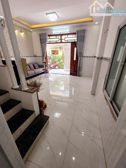 Bán nhà 2 tầng vị trí vàng Hương lộ Ngọc Hiệp - Nha Trang Khánh Hòa 50,2m2 - 6