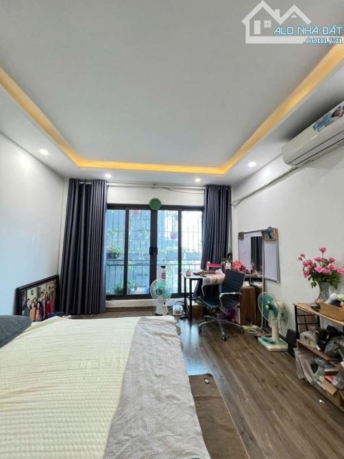 BÁN NHÀ TRỊNH ĐÌNH CỬU - MẶT NGÕ KINH DOANH - MẶT TIỀN TIÊU CHUẨN CAO - LÔ GÓC - 6