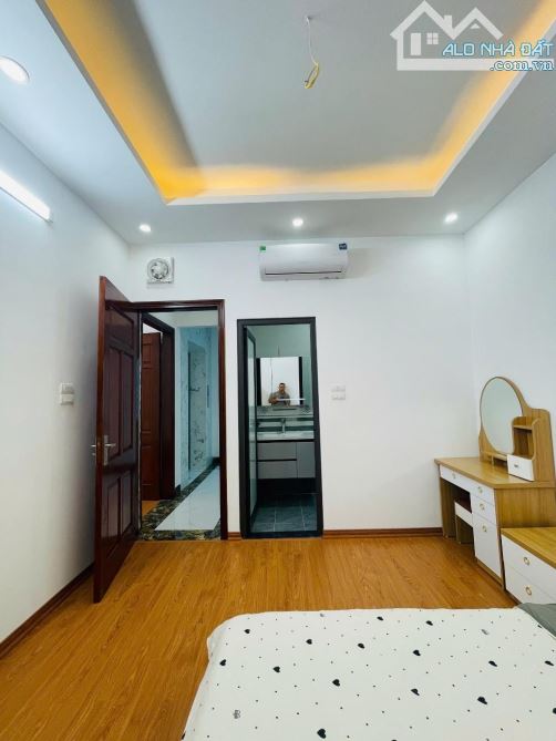 BÁN NHÀ PHỐ CHÙA VUA HAI BÀ TRƯNG -70 M2-6 T - 13,8 TỶ THANG MÁY KINH DOANH - 6