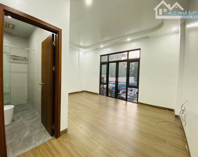 Nhà đẹp Văn Cao - 4 tỉ 750tr full nội thất chỉ sau nhà mặt đường. - 6