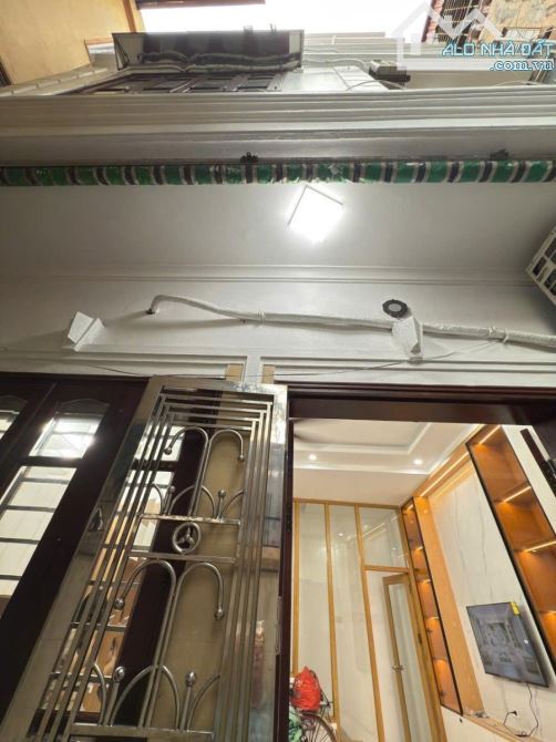 CHÍNH CHỦ GỬI BÁN NHÀ MẶT NGÕ PHỐ ĐỘI CẤN DT 25/30M2, Mt 5,2M, 5 Tầng, Giá 7,25 tỷ - 6