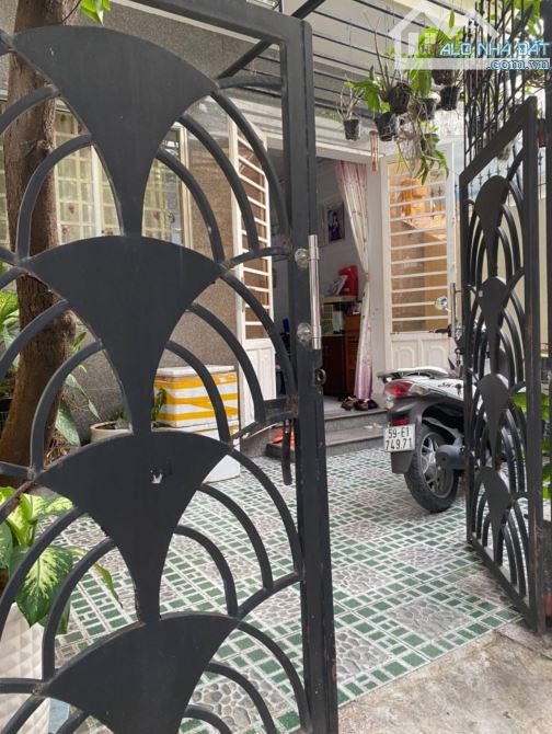 HÓT BÁN GẤP TRONG TUẦN - MẶT TIỀN HOÀNG HOA THÁM - 42M² - 4 TẦNG - 6