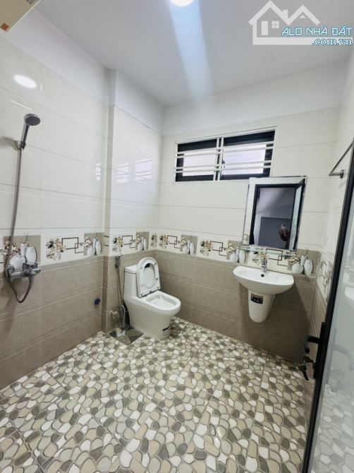 Tôn Đức Thắng 10m ra oto tránh 30m ra mặt phố 30m ra hồ Văn Chương mặt tiền rộng ở sướng - 6