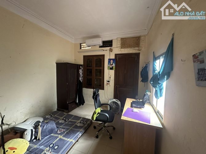 BÁN NHÀ 4 TẦNG CŨ BA ĐÌNH 30M2 MT3,4M NGÕ THÔNG LÔ GÓC 3 THOÁNG GIÁ 5 TỲ - 6