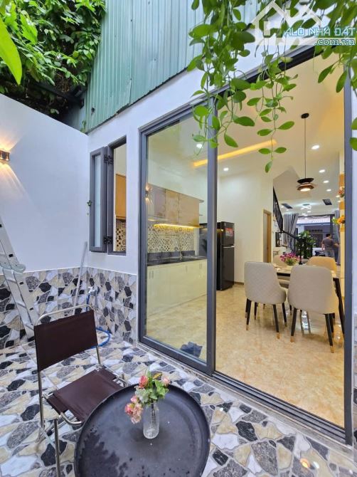 🏡Nhà 3 tầng, 3 mê kiệt 561 Hoàng Diệu. Kiệt 3 m đối diện Chợ Mới, cách đường 60m - 7