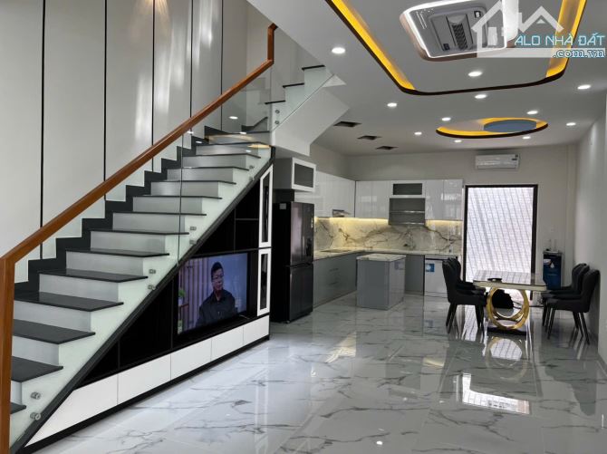 NHÀ 3 TẦNG, GÓI 5 MỸ GIA, ĐẦY ĐỦ NỘI THẤT. ĐƯỜNG 30M, GIÁ 7,1 TỶ. CN14.5 - 7