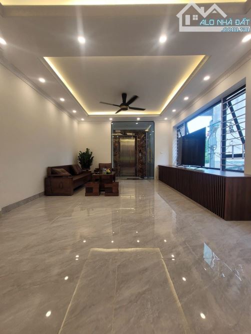 BÁN NHÀ P THẠCH BÀN LONG BIÊN. 62M²,6 TẦNG,  GIÁ 13 TỶ NHỈNH,THANG MÁY ,GARA Ô TÔ- ĐẸP NHƯ - 7