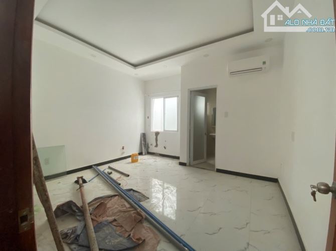 Bán nhà nở hậu Nguyễn Phúc Chu, P15, Tân Bình.71m2 x 5 tầng - 4 x 18 . Giá 7.68 tỷ TL - 7