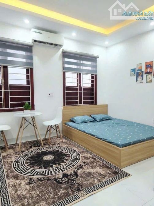 Tòa CHDV Xã Đàn 18 phòng, DT 1.2 tỷ/năm, cách ô tô 15m, nhà mới, 2 mặt thoáng, gần phố,70m - 7