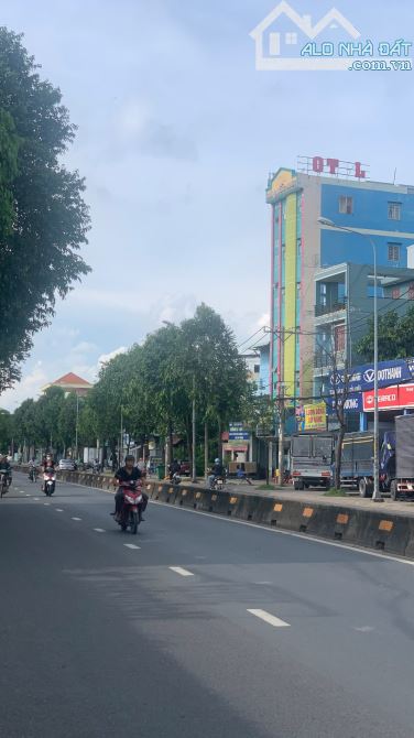 Nhà 3 tầng, 5x17m, Mặt Tiền đường Lê Thị Riêng, giá 13.5 tỷ TL - 7