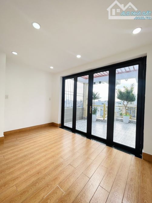 Bán nhà 4 tầng, 4,1m x 13m, hẻm 10m có lề, Nguyễn Văn Quá, Tân Thới Hiệp, Quận 12 - 7