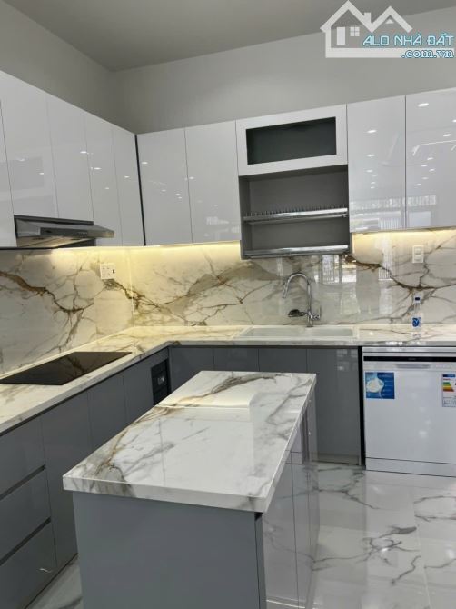 NHÀ 3 TẦNG, GÓI 5 MỸ GIA, ĐẦY ĐỦ NỘI THẤT. ĐƯỜNG 30M, GIÁ 7,1 TỶ. CN14.5 - 8