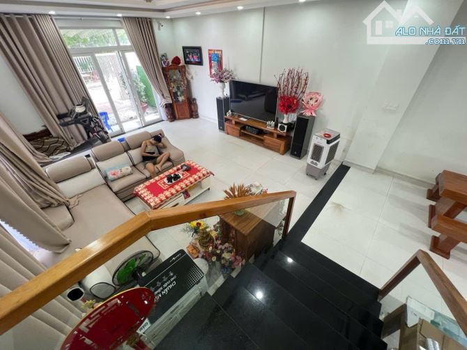 SIÊUPHẨM LÔ GÓC 2 TẦNG-TT LÀNG ĐẠI HỌC, FPT-HOÀ HẢI-Đường NGUYỄN DUY CUNG-135m2-NHỈNH 6 TỶ - 8