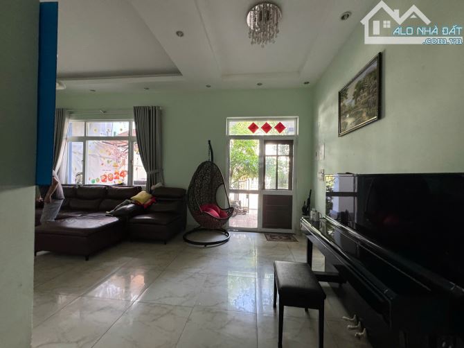 Bán biệt thự 19 Hưng Thái 1, Phú Mỹ Hưng Quận 7, DT 126m, trệt 2 lầu, giá 31 tỷ TL - 8