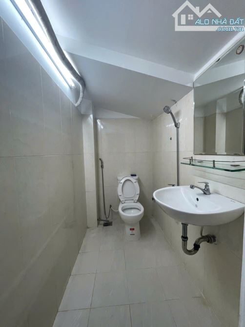 Bán biệt thự 8x20 , 10 phòng ngủ 10 WC,sổ hồng riêng hoàn công,view công viên, KDC Cao Lỗ - 8