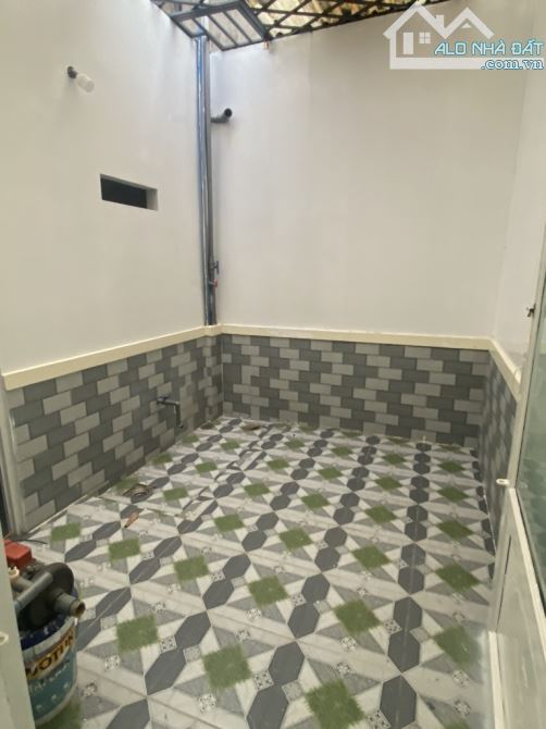 Nhà Cấp 4 Mặt Tiền đường PHẠM VĂN SÁNG, xã XTT, H. Hóc Môn. DT 100m2 (4mx25m). 7,6TỶ - 8
