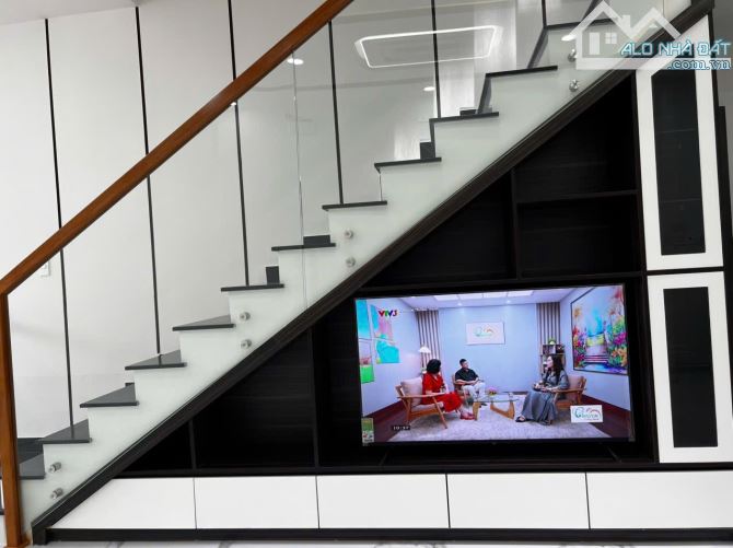 NHÀ 3 TẦNG, GÓI 5 MỸ GIA, ĐẦY ĐỦ NỘI THẤT. ĐƯỜNG 30M, GIÁ 7,1 TỶ. CN14.5 - 9