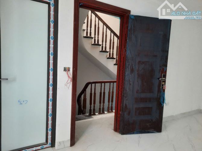 Bán gấp nhà gần đô thị Vinhomes Tây Mỗ, gần trục chính ngõ thông ô tô, 5 tầng, 4.7 tỷ - 9