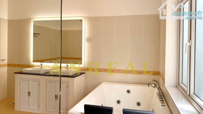 Biệt Thự Căn Góc Nguyễn Văn Hưởng 350m2 Có Hồ Bơi Sân Vườn - 9