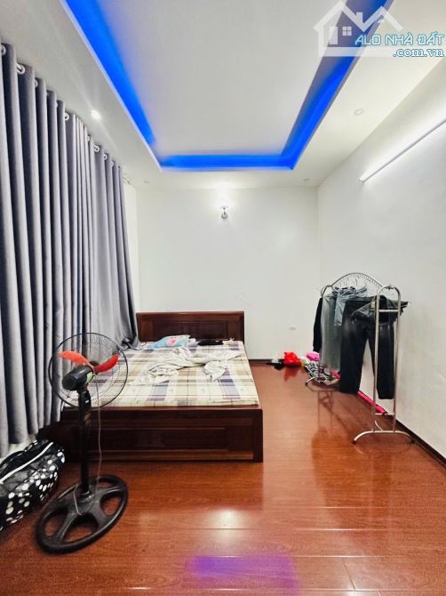 Bán nhà Cầu Giấy, dân xây, ngõ thông, gần trường chợ, trung tâm tiện ích - 9