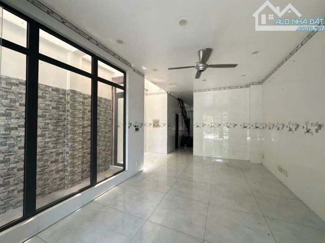 Nhà 3 Tầng Thạnh Lộc 37 / P. Thạnh Lộc, Quận.12 dt 109m2 (5mx22m) 💵5,7tỷ. - 9