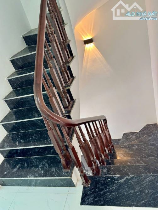 BÁN NHÀ 4,5 TẦNG RỘNG 31M2 GIÁ 3.TỶ, 500M RA QL6A, CẦU MAI LĨNH - BIÊN GIANG - 4