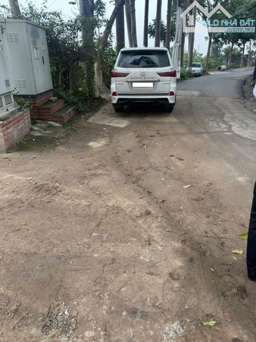 Bán miếng đất nông nghiệp sắt  mặt đường văn tiền dũng, ô tô vào đất, đường trải bê tông