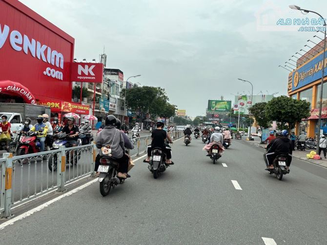 NGỘP quá NGỘP MTKD ngang 5.3m Nguyễn Oanh 157m2 bán đất tặng vị trí gần chợ giá RẺ 11 tỷ.