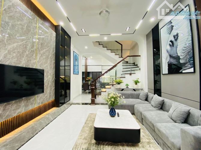 Bán nhà Trần Phú gần Học viện Bưu Chính 64m, ô tô đỗ cửa, 2 mặt ngõ trước sau, giá chỉ 12t