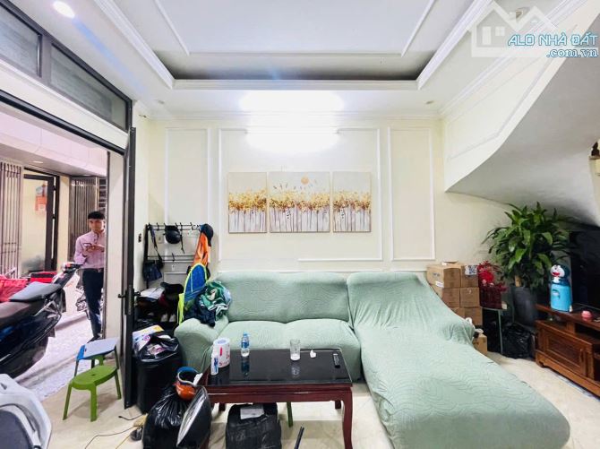 BÁN NHÀ PHỐ ĐỊNH CÔNG, TIỆN ÍCH BẠT NGÀN. 40M2, 4 TẦNG, NHỈNH 6 TỶ.