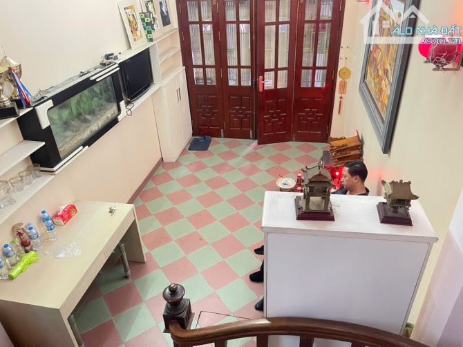 Hàng hiếm Nguyễn Chí Thanh nhà đẹp ở luôn ngõ rộng dân chí cao