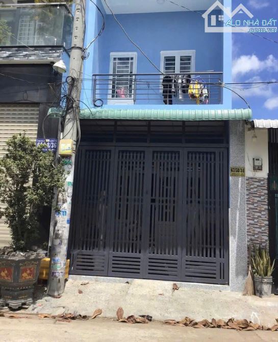 Bán nhà 1 Trệt 1 Lầu 4x10=40m2 SHR hoàng công đủ Đường Bà Triệu, xã Tân Xuân, gần BV Hóc M