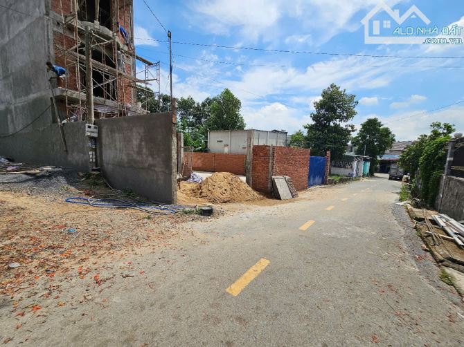 Đất gần chợ Tân Bình, 128m ngang 5,5m đường nhựa thông thoáng, 2372 Dĩ An
