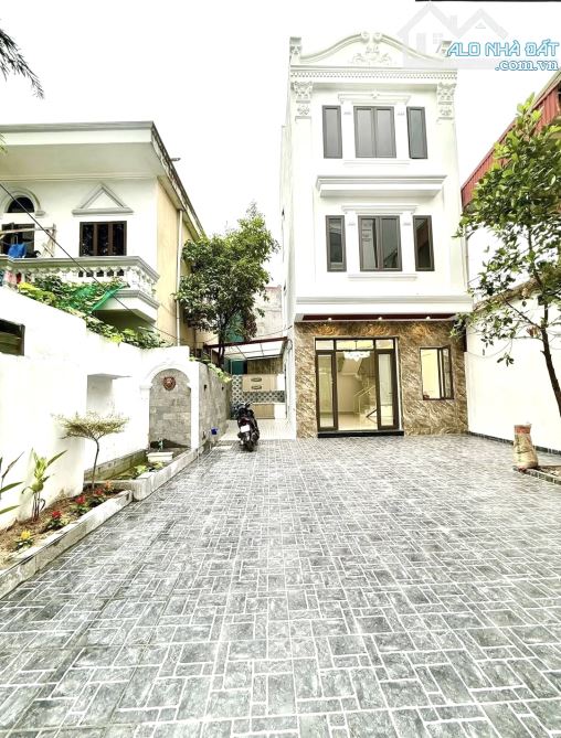 BÁN 2 CĂN NHÀ 3,5 TẦNG 239 LÊ LỢI, NGÔ QUYỀN -KHÔNG GIAN RỘNG RÃI, XANH MÁT