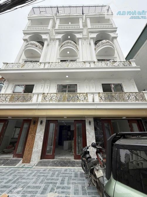 BÁN NHÀ Phân lô Văn Chương, Đống Đa,, ô tô vào nhà, Thang máy DT 40m, 7 Tầng, MT 3,8m, 🧧