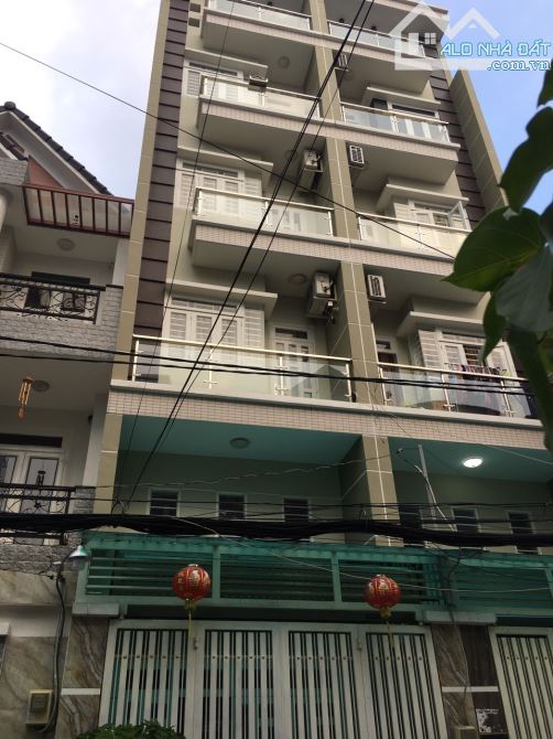 Căn Hộ dịch Vụ siêu đẹp 15 x 20m Khai thác 150tr/1 tháng Gần ngay bờ Sông đang thi công