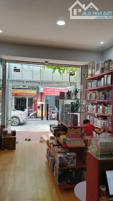 MẶT TIỀN, VỈA HÈ, 4 TẦNG 4,5X19, đoạn PHAN HUY ÍCH, P15, TB 9,7 TỶ
