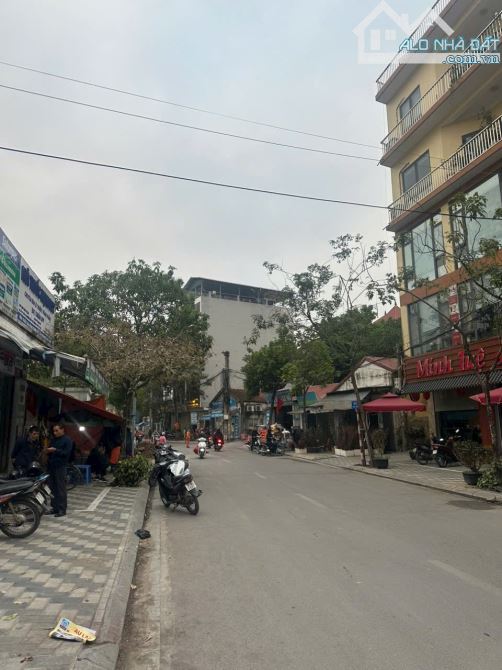 Bán Nhà An Dương Vương Tây Hồ-Phân Lô Oto Tránh Vỉa Hè Kinh Doanh-75m 3 Tầng Giá 17,4 Tỷ
